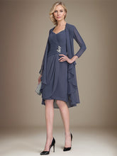 Sheath/Column Sweetheart Knee-Length Chiffon Mother of the Bride Dress With Beading Appliques Lace Sequins Pleated